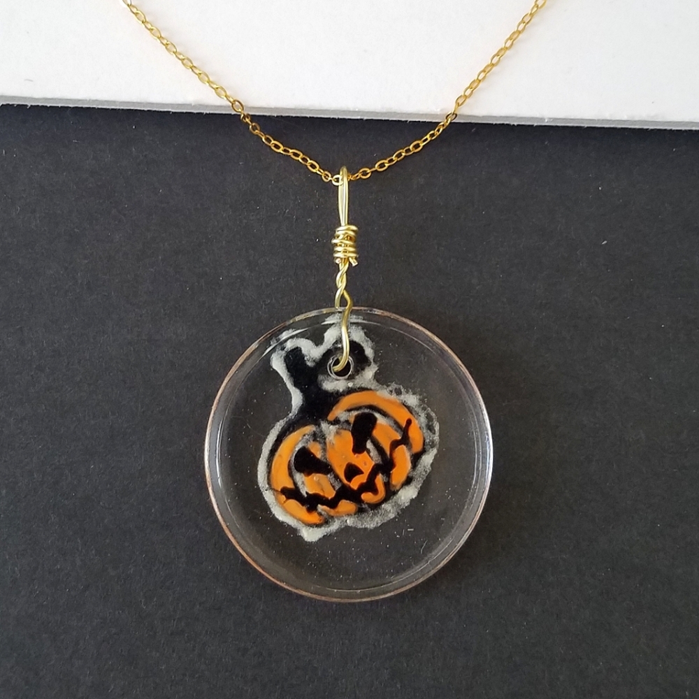Glowing Jack o Lantern Necklace